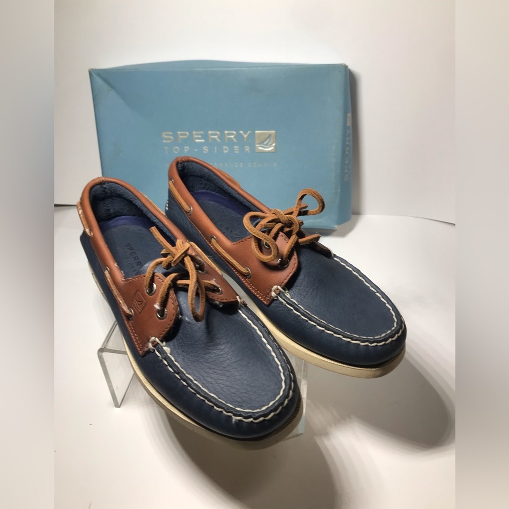 NWB Sperry Topsider W8 Navy/Brown Leather